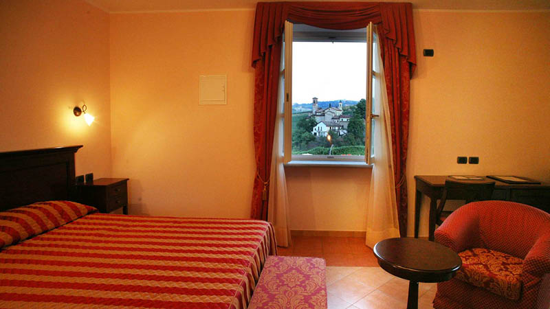 Værelse med udsigt på Hotel Barolo