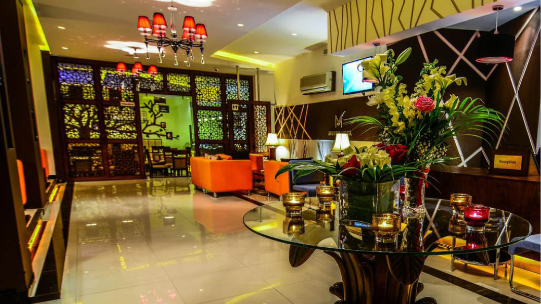 Receptionsområdet på Meneur Hotel Amman