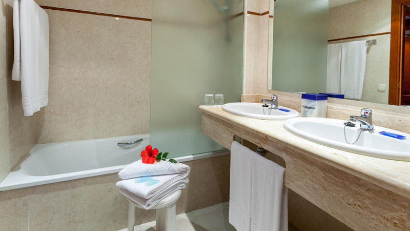 Badeværelse på Hotel Best Semiramis